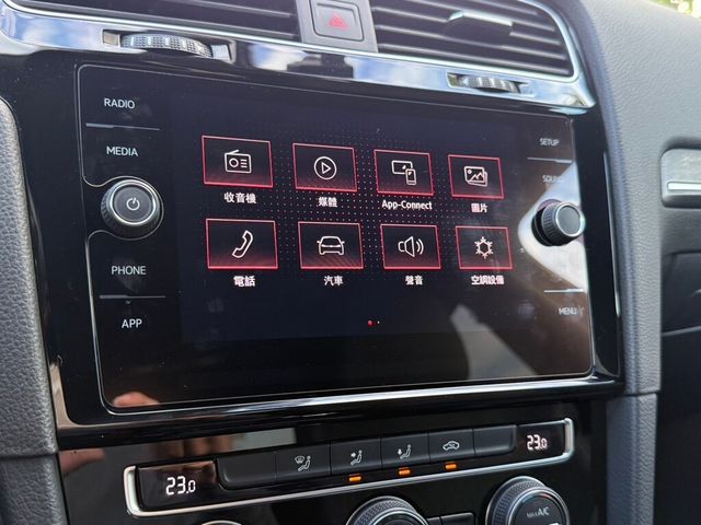 VOLKSWAGEN福斯 GOLF GTI  第10張相片