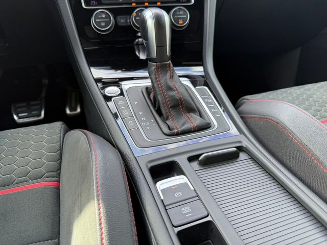 VOLKSWAGEN福斯 GOLF GTI  第14張相片