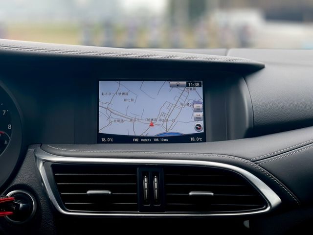 INFINITI無限 Q30  第23張相片