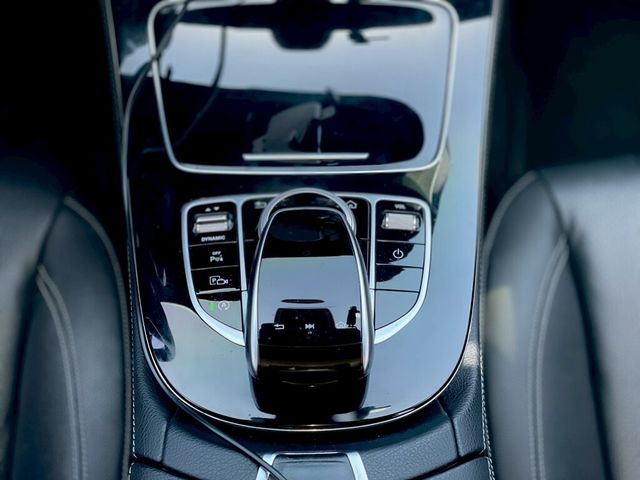 M-BENZ賓士 E300  第13張相片