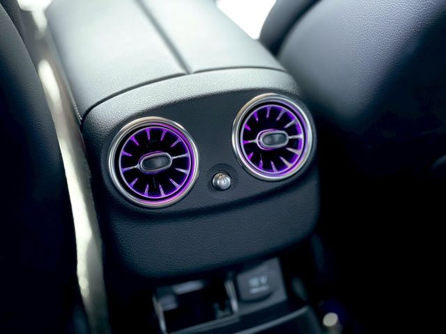 M-BENZ賓士 E300  第14張相片