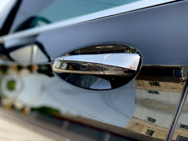 M-BENZ賓士 E300  第19張相片