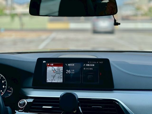 BMW寶馬 520I  第14張相片