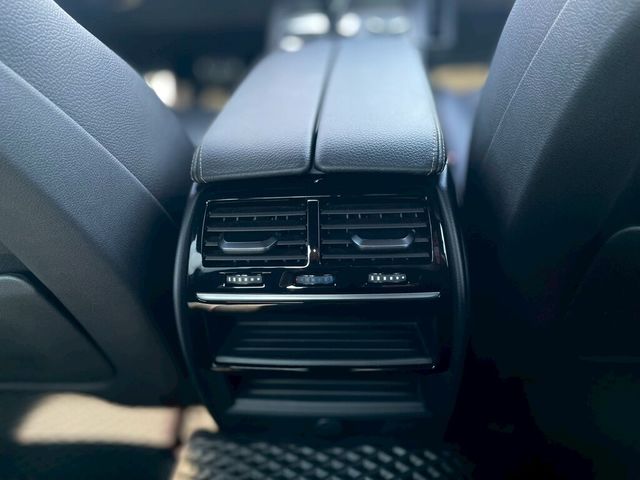 BMW寶馬 520I  第16張相片
