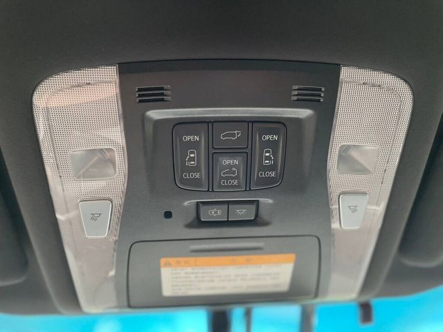 TOYOTA豐田 ALPHARD  第15張相片