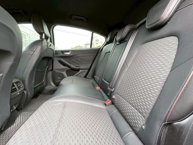 FORD福特 FOCUS ACTIVE  第15張相片