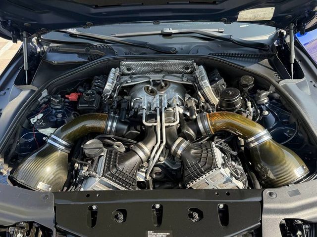 BMW寶馬 M6 COUPE  第6張相片