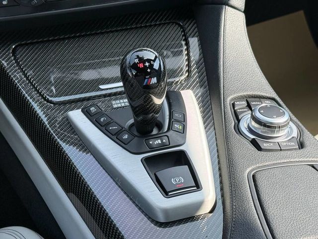 BMW寶馬 M6 COUPE  第12張相片