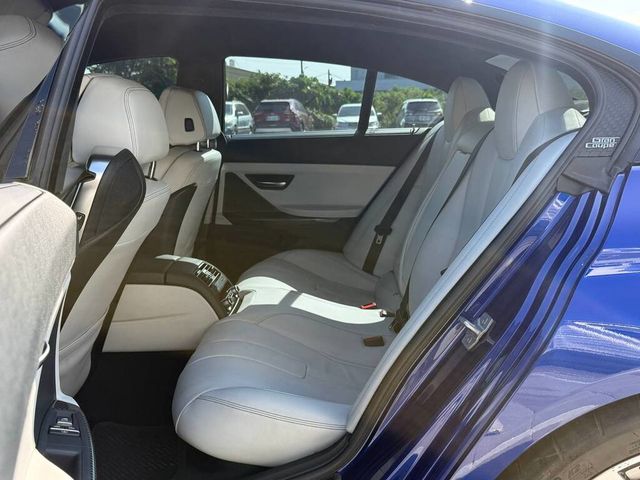 BMW寶馬 M6 COUPE  第17張相片