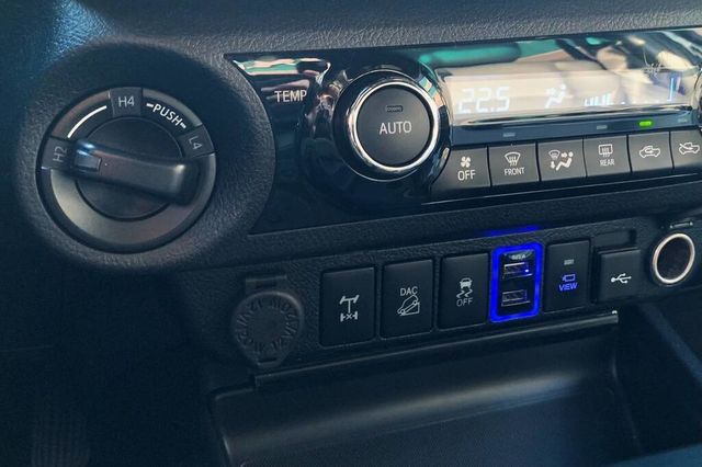 TOYOTA豐田 HILUX  第17張相片