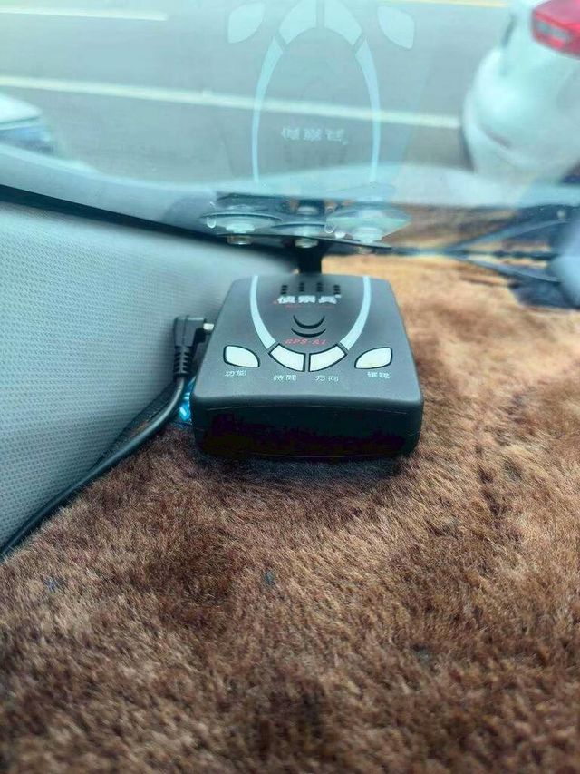 HYUNDAI現代 ELANTRA  第7張相片