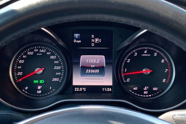 M-BENZ賓士 C200  第7張相片