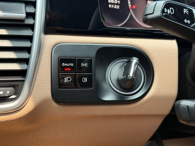 PORSCHE保時捷 CAYENNE  第15張相片