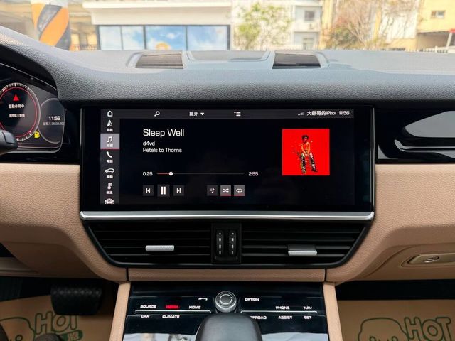 PORSCHE保時捷 CAYENNE  第16張相片