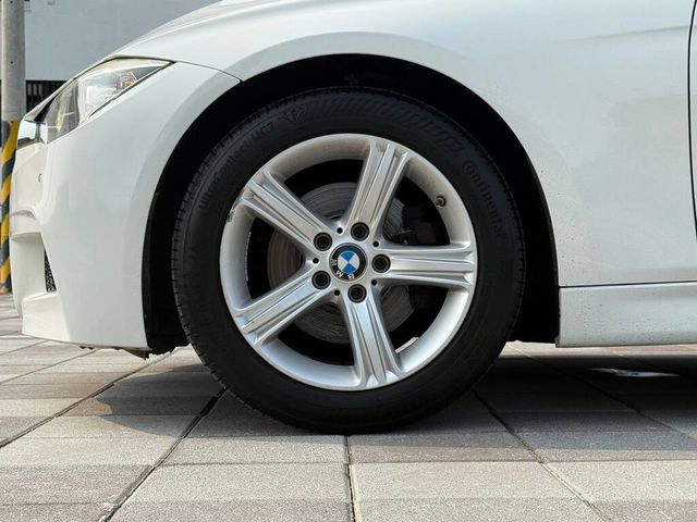 BMW寶馬 328I  第7張相片