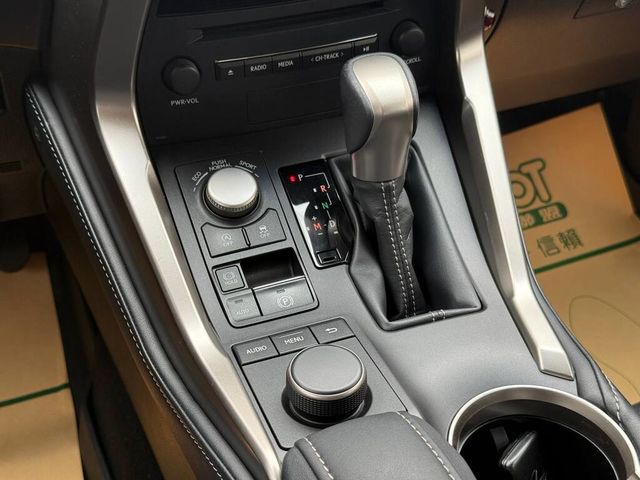 LEXUS凌志 NX200T  第17張相片
