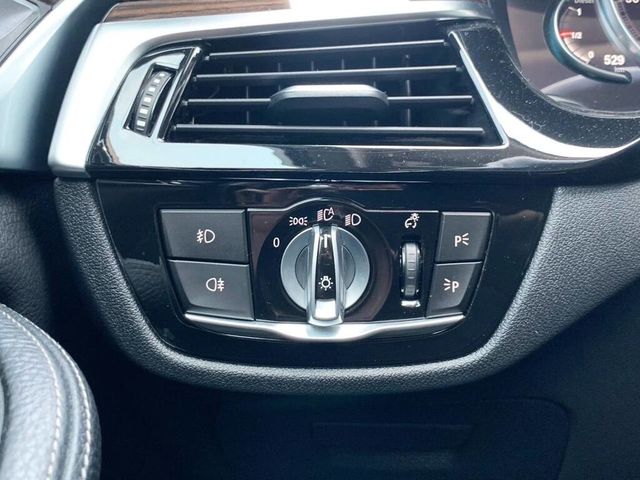 BMW寶馬 520D  第11張相片