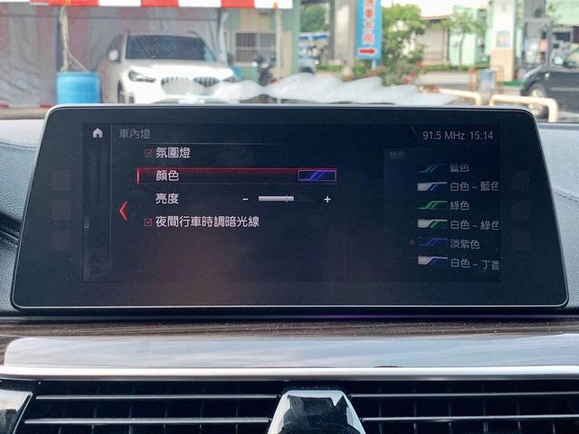 BMW寶馬 520D  第14張相片