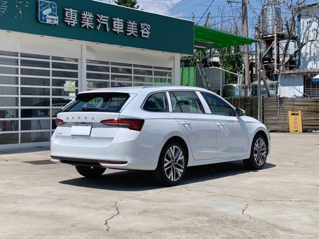 SKODA司科達 OCTAVIA COMBI  第2張相片