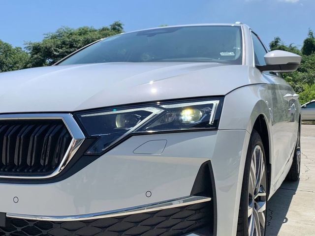 SKODA司科達 OCTAVIA COMBI  第5張相片
