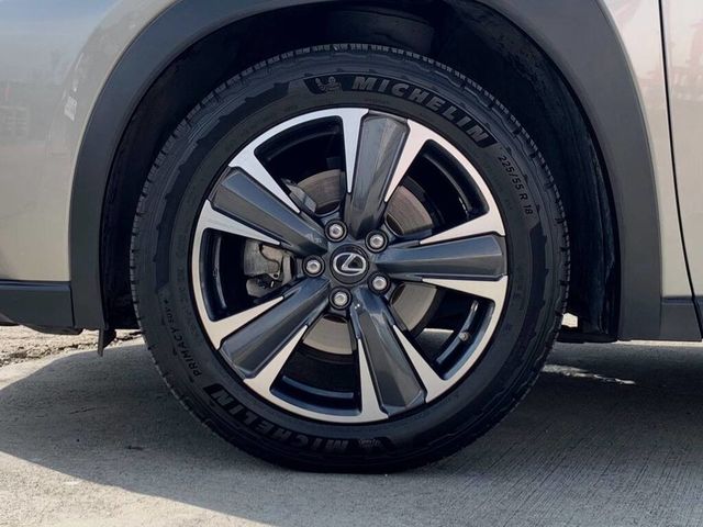 LEXUS凌志 UX200  第5張相片