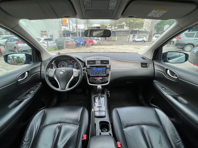 跑少  旗艦版 有car play 導車影像 UBL音響  盲點偵測  第5張相片