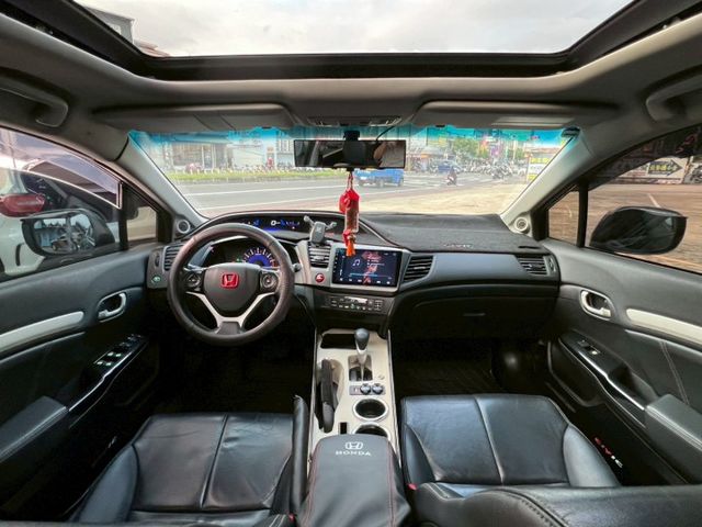 CIVIC  第4張相片