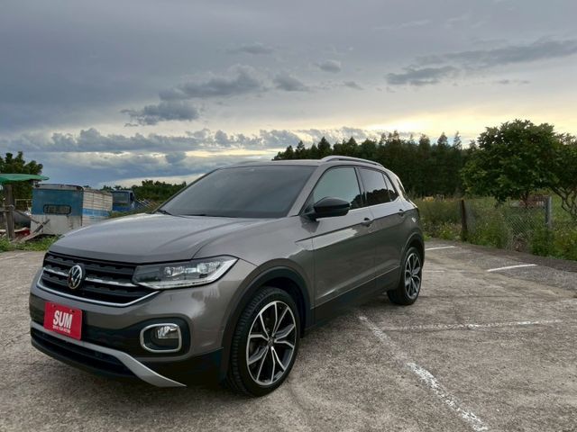 10.25吋 液晶儀表板 Acc跟車 盲點輔助 車道偏移警示 1.0cc 省油又省稅金  第1張相片