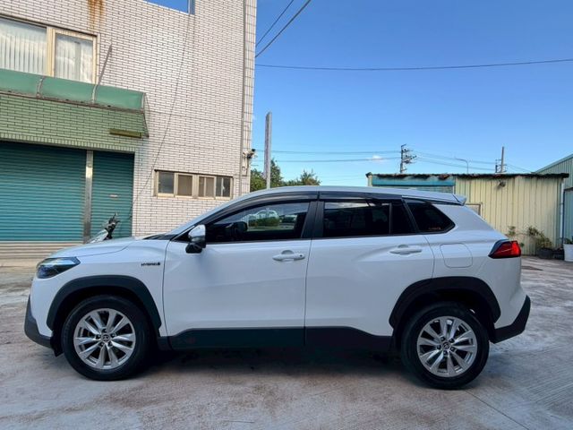 油電尊爵版 led頭燈 360環景 acc跟車系統 盲點偵測 /原廠保固中 360鏡頭換全新  第2張相片