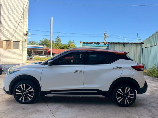 認證車 盲點偵測 360環景 雙色鋁圈 運動化套件 液晶儀錶板 電子式後照鏡 car play  第2張相片