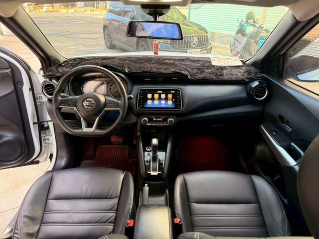 認證車 盲點偵測 360環景 雙色鋁圈 運動化套件 液晶儀錶板 電子式後照鏡 car play  第5張相片