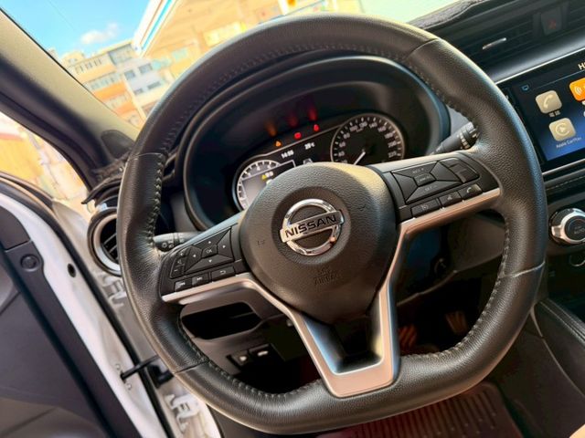 認證車 盲點偵測 360環景 雙色鋁圈 運動化套件 液晶儀錶板 電子式後照鏡 car play  第7張相片