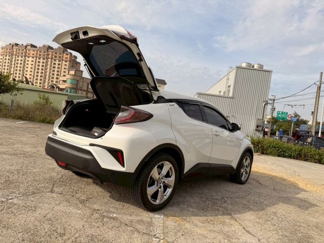 豪華版 省油省稅金 超帥 車身外觀 雙區電熱椅 電子手剎車  第4張相片