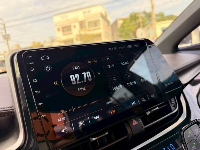 豪華版 省油省稅金 超帥 車身外觀 雙區電熱椅 電子手剎車  第7張相片