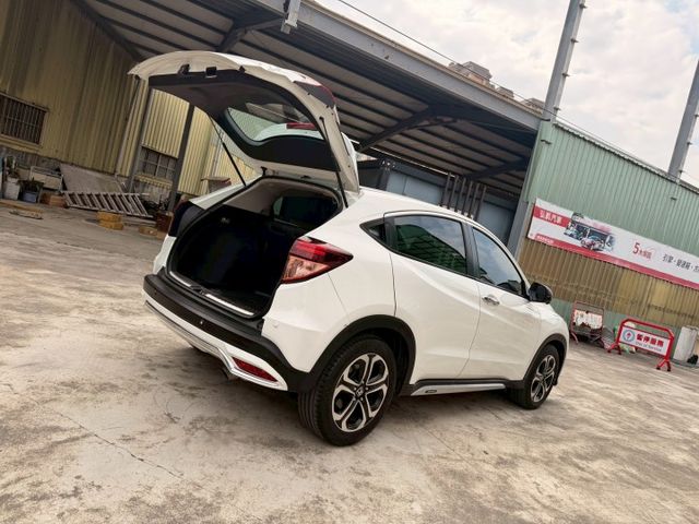 S版 / 盲點偵測 / 自改安卓機360環景 / I-KEY /恆溫空調 / 換檔撥片  第4張相片