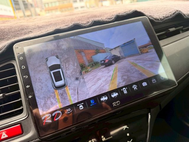 S版 / 盲點偵測 / 自改安卓機360環景 / I-KEY /恆溫空調 / 換檔撥片  第6張相片