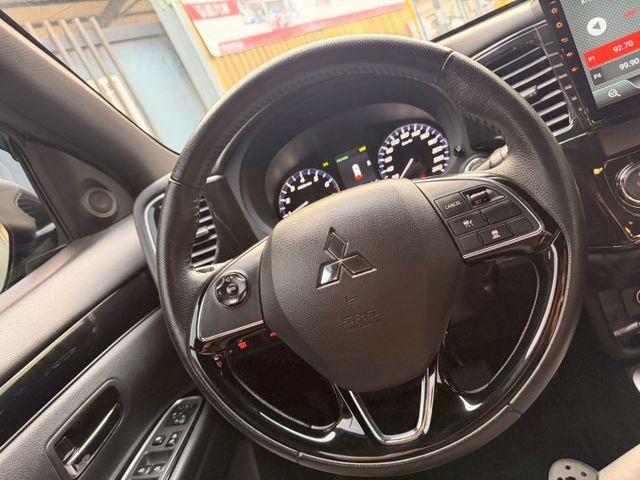 原廠正七座 原廠保養 尊貴型 ACC跟車 盲點偵測 電動尾門  第8張相片