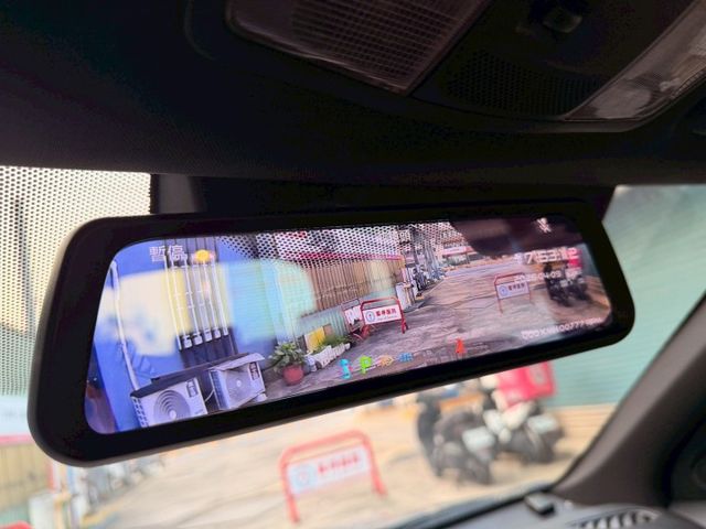 原廠正七座 原廠保養 尊貴型 ACC跟車 盲點偵測 電動尾門  第10張相片