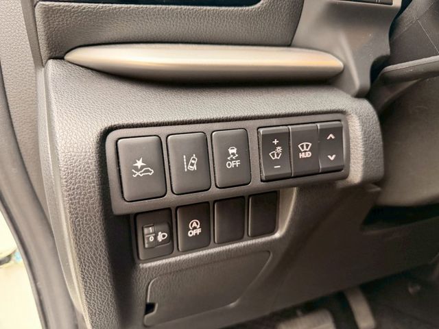 盲點偵測 抬頭顯示器 電子手剎車 S-AWC 全景天窗 ACC跟車系統  第5張相片