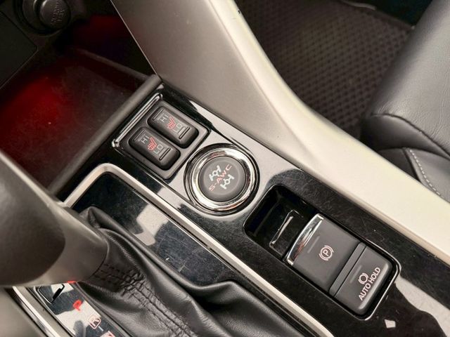 盲點偵測 抬頭顯示器 電子手剎車 S-AWC 全景天窗 ACC跟車系統  第10張相片