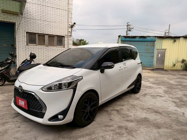 7人座 防撞輔助 車道偏移警示 自動遠近光燈 雙邊電滑門 後座出風口 安卓大螢幕 運動化鋁圈  第1張相片