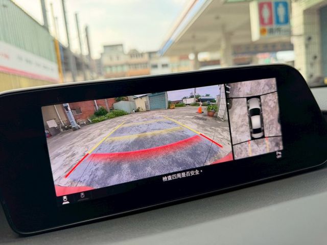 Bose 12之音響  ACC跟車系統 盲點偵測 方向盤輔助 電子手剎車 360環景 雙區恆溫  第8張相片