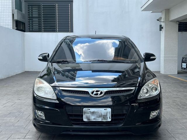 2010年 現代 i30 1.6L 認證實跑 恆溫空調  第2張相片