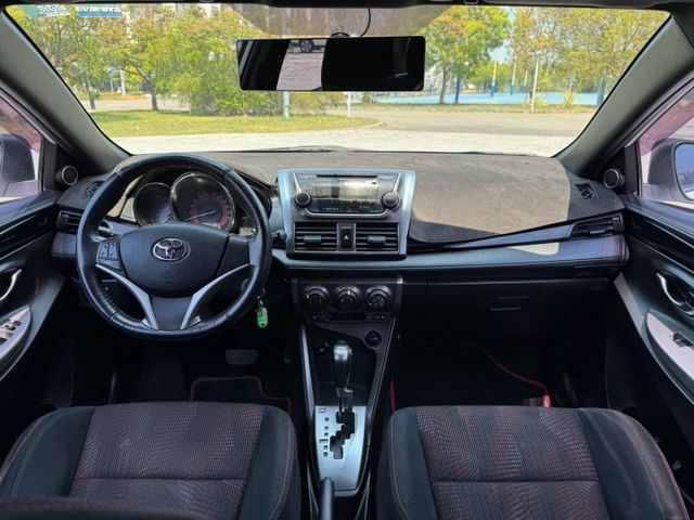 2016年 TOYOTA  Yaris 1.5L S版 方向盤快控 僅跑12萬  第11張相片