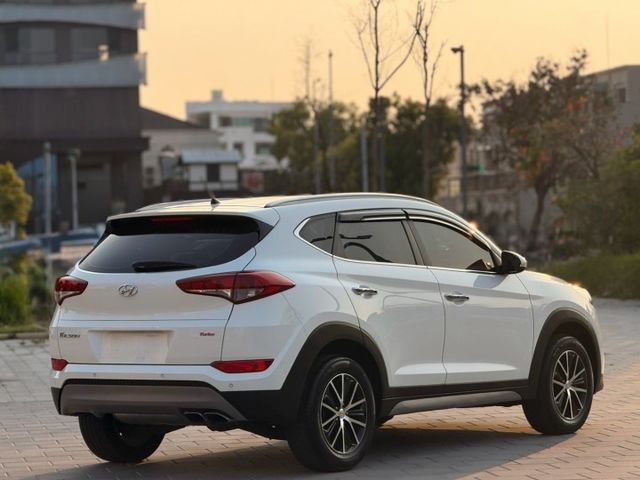 2018年 現代 Tucson 1.6L Turbo 摸門 恆溫 定速  第5張相片