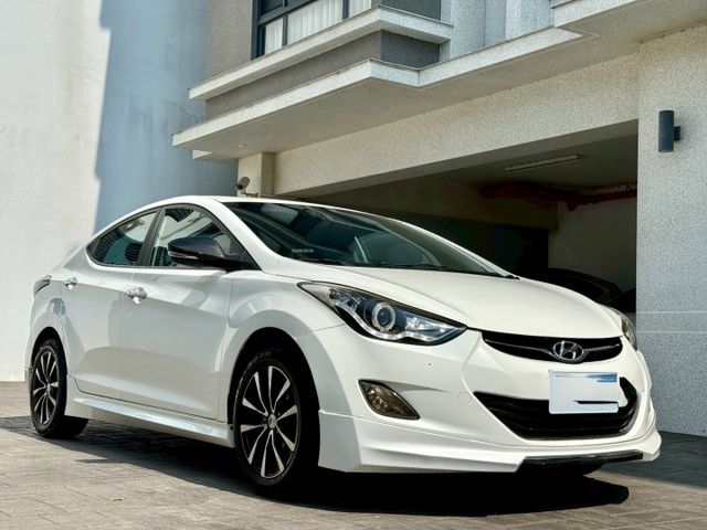 2013年 現代 Elantra 跑少極品 基本改 定速 方向盤快控 恆溫  第3張相片