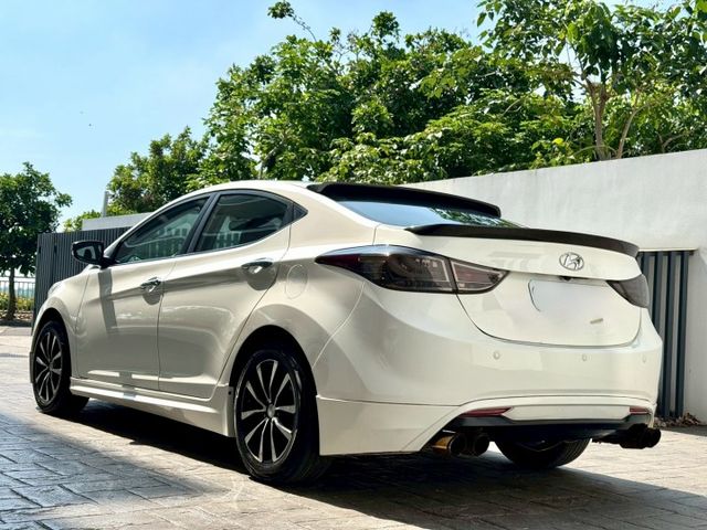 2013年 現代 Elantra 跑少極品 基本改 定速 方向盤快控 恆溫  第4張相片