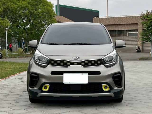 2018年 KIA Picanto 1.3L 摸門 一鍵啟動 定速 恆溫 方向盤快控 倒車顯影 ISOFIX安全座椅  第2張相片