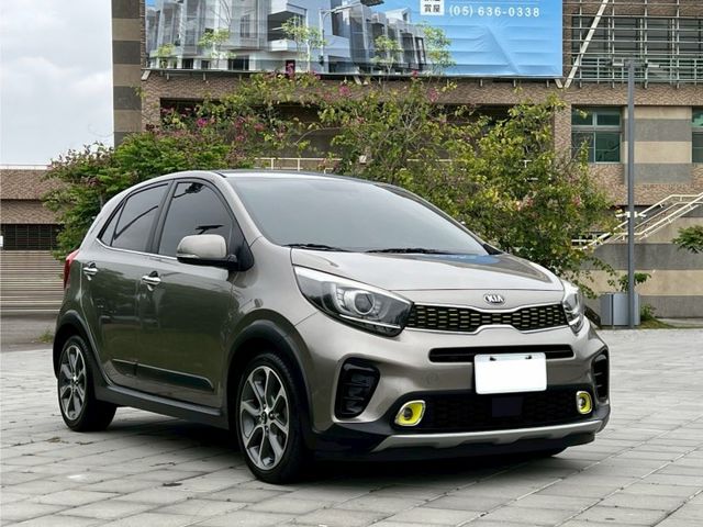 2018年 KIA Picanto 1.3L 摸門 一鍵啟動 定速 恆溫 方向盤快控 倒車顯影 ISOFIX安全座椅  第3張相片