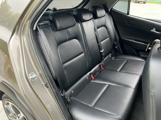 2018年 KIA Picanto 1.3L 摸門 一鍵啟動 定速 恆溫 方向盤快控 倒車顯影 ISOFIX安全座椅  第10張相片